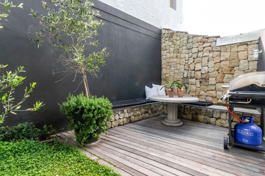 To Let 3 Bedroom Property for Rent in Fresnaye Western Cape